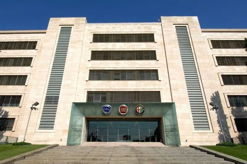 MIRAFIORI - Stellantis, Ravinale e Grimaldi all'attacco: «Mandare operai in Serbia è una presa in giro»