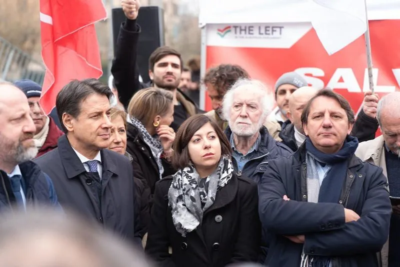 MIRAFIORI - Manifestazione davanti ai cancelli dello stabilimento Stellantis - FOTO
