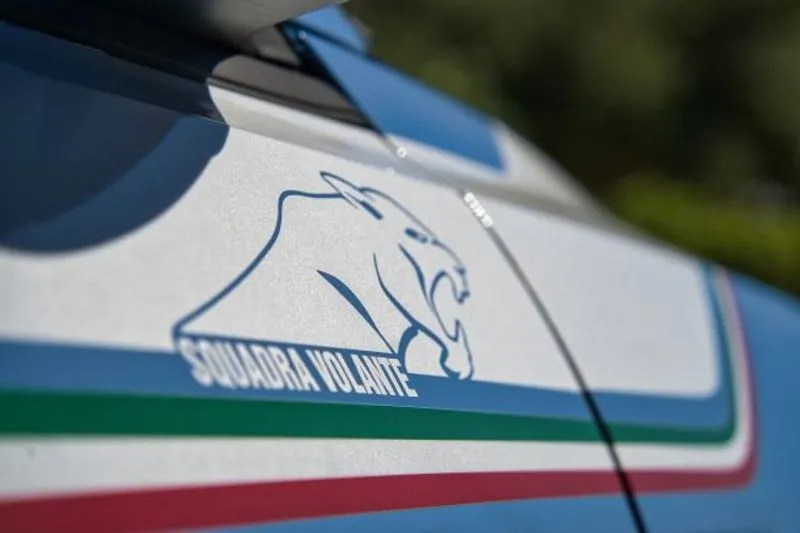 MIRAFIORI - Arrestate due donne dalla Polizia di Stato per furto su autovetture in sosta