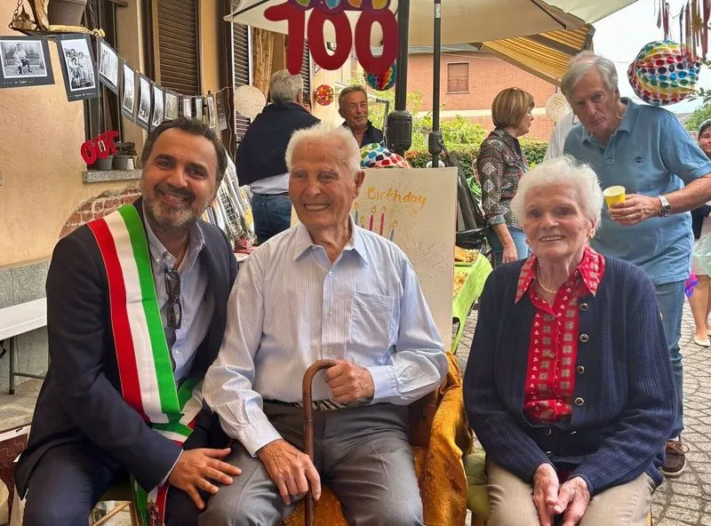 MONCALIERI - Un'intera comunità in festa per i 100 anni di nonno Giacomo - FOTO