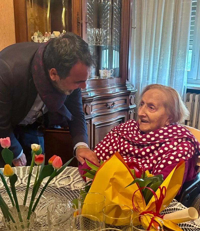 MONCALIERI - Una festa speciale per i 100 anni della dolce nonna Paolina - FOTO