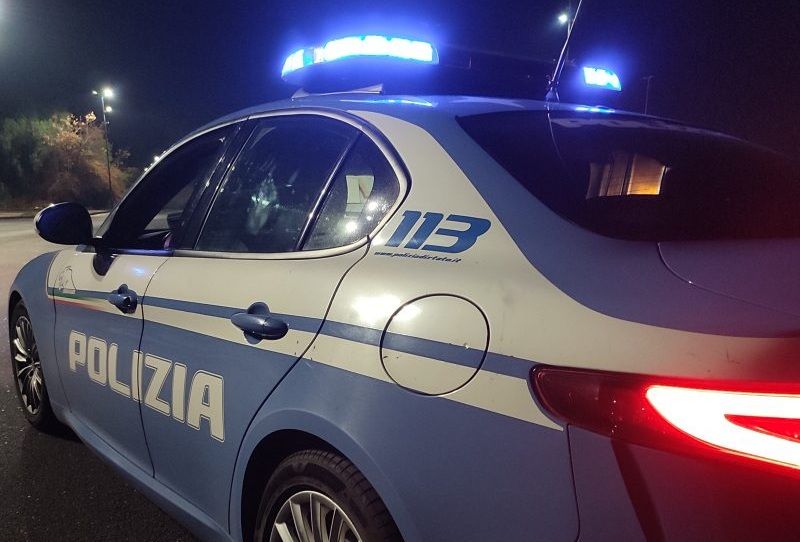 MONCALIERI - Danneggiava le auto in sosta nel cuore della notte: 26enne arrestato