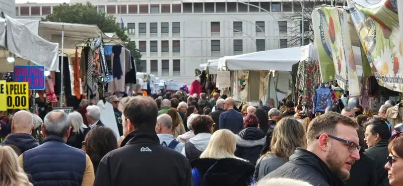 Gli Ambulanti di Forte dei Marmi® a MONCALIERI domenica 8 giugno