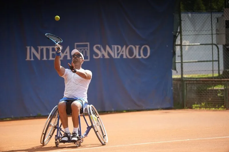 MONCALIERI - Appello del sindaco a Sinner, Matterella e Meloni: «Aiutiamo Hegor e i tennisti in carrozzina a realizzare i loro sogni»