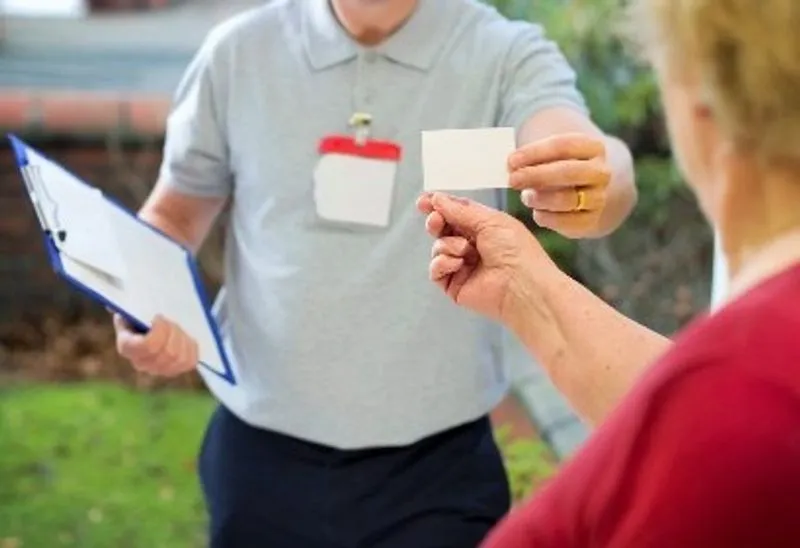 TORINO SUD - Allarme truffe vicino agli ospedali: falsi addetti Asl in azione