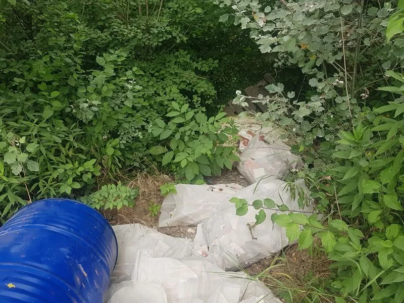 MONCALIERI - Scoperta una discarica a cielo aperto in borgata Palera - FOTO