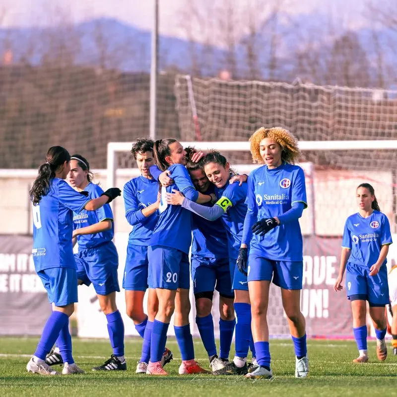MONCALIERI - Le ragazze di Ferrarese sono l'unica squadra di calcio imbattuta in Italia