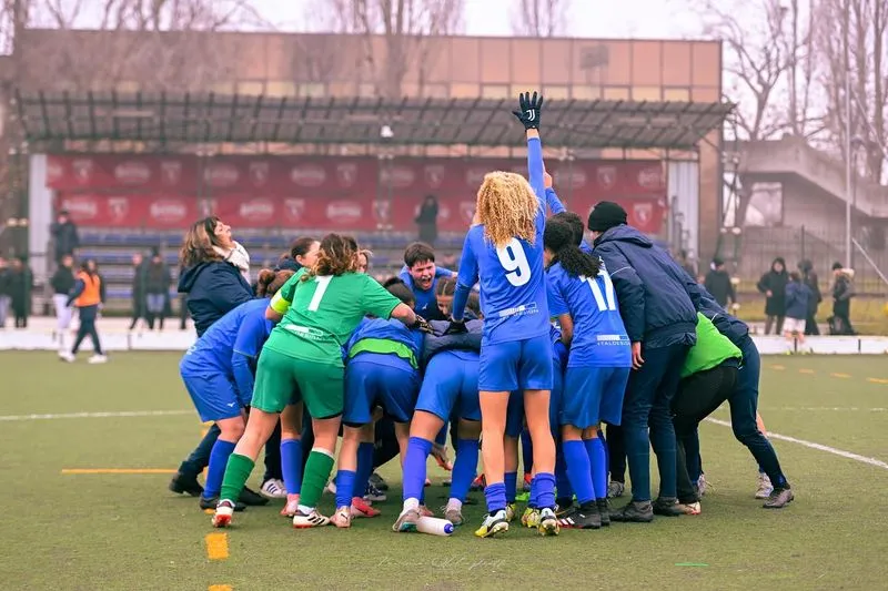 MONCALIERI - Le ragazze di Ferrarese sono l'unica squadra di calcio imbattuta in Italia