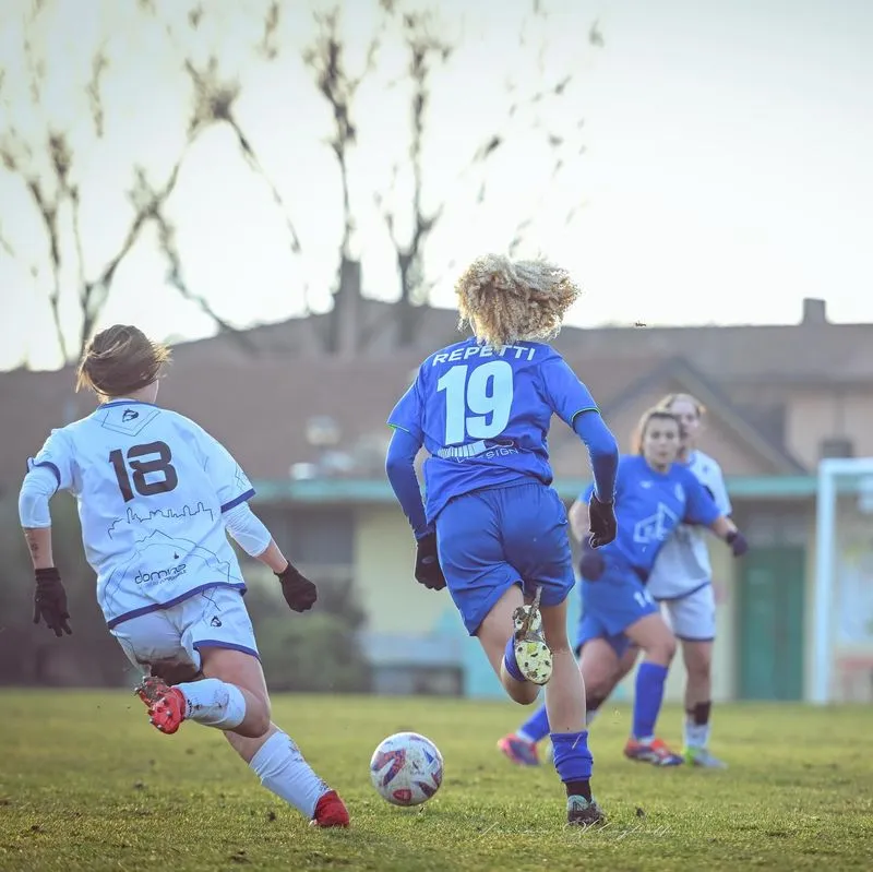 MONCALIERI - Le ragazze di Ferrarese sono l'unica squadra di calcio imbattuta in Italia