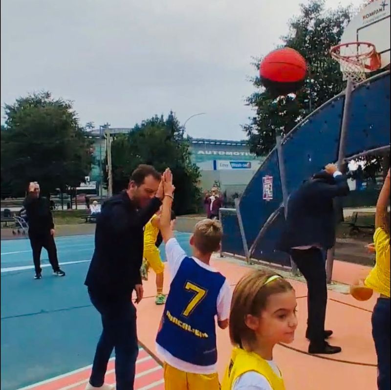MONCALIERI - Inaugurato il nuovo campo da basket ai giardini Battistini di Borgo San Pietro - FOTO