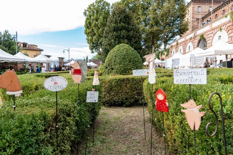 MONCALIERI - Al castello torna «Fiorile-Orti & Fiori in mostra» - FOTO