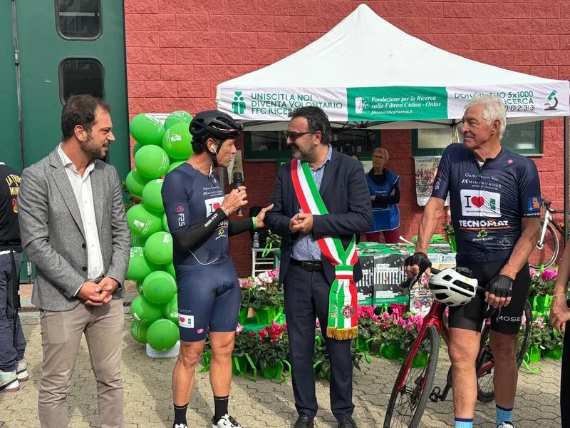 MONCALIERI - Un successo la Charity Bike Tour, tutti in bici per aiutare la ricerca sulla fibrosi cristica - FOTO