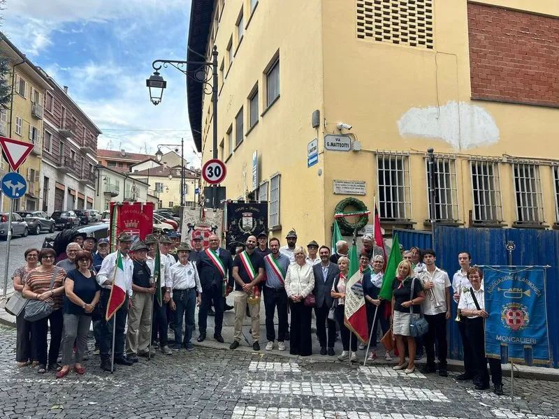 MONCALIERI - La città commemora i partigiani Brero, Cattaneo e Musso e le vittime della bomba del 1944 - FOTO