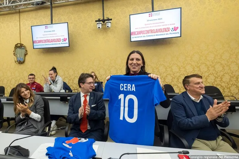 MONCALIERI - La campionessa Daisy Osakue scende in campo con il Consiglio regionale contro la violenza sulle donne - FOTO