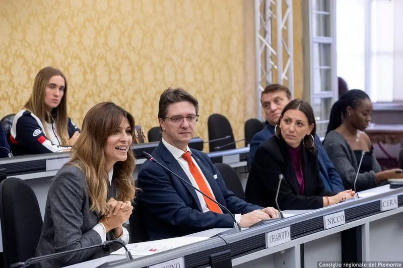 MONCALIERI - La campionessa Daisy Osakue scende in campo con il Consiglio regionale contro la violenza sulle donne - FOTO