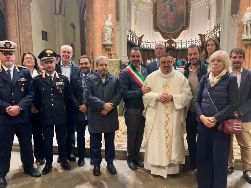 MONCALIERI - Don Paolo lascia la comunità: emozionante e partecipata Messa di congedo - FOTO