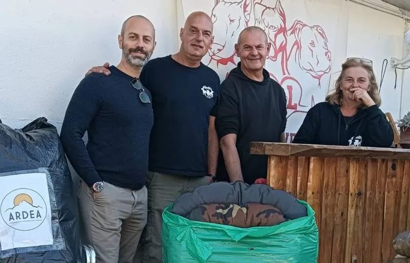 MONCALIERI - L'associazione Ardea consegna aiuti per l'inverno al Bull & Love Rescue