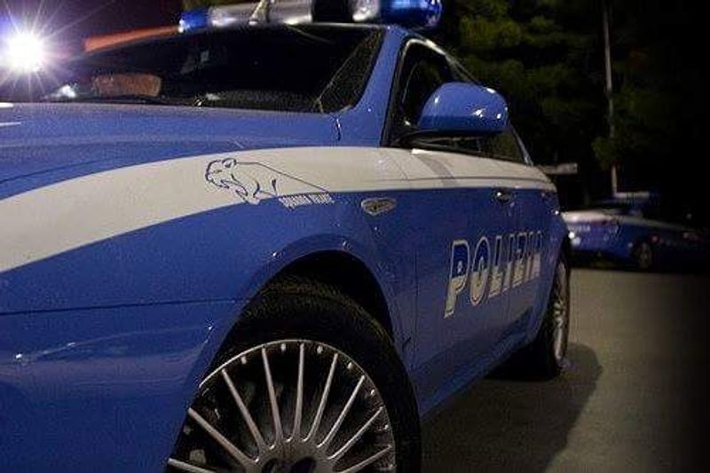 TANGENZIALE SUD - Schianto in tangenziale tra due moto, morto un ragazzo di 22 anni