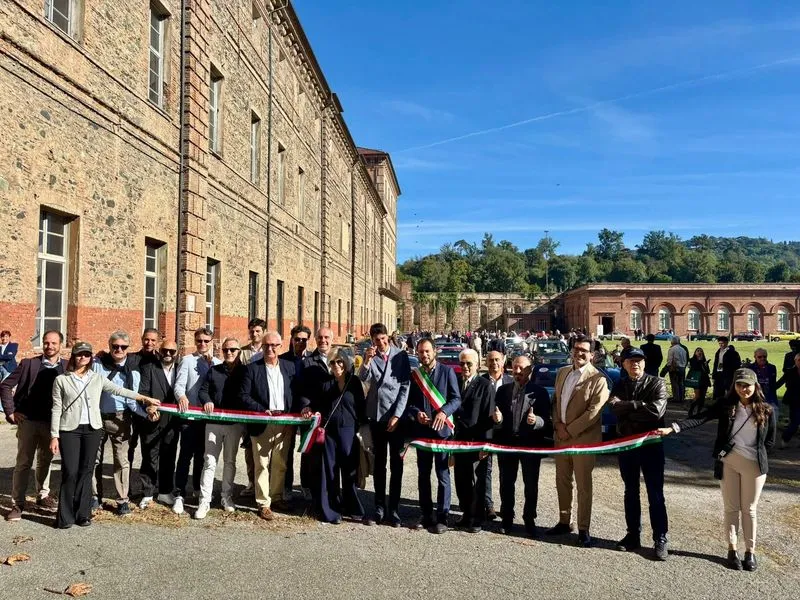 MONCALIERI - Oltre 80 tra vetture d’epoca e supercar protagoniste al Castello e a Revigliasco - FOTO