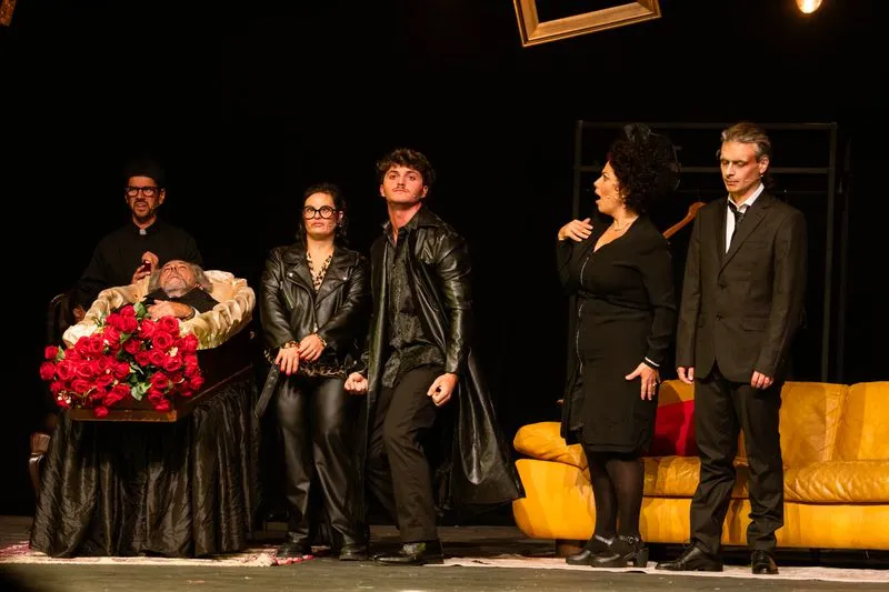 MONCALIERI - Questa sera «Rosso - Diario di una morte annunciata», il nuovo spettacolo della Compagnia delle Frottole