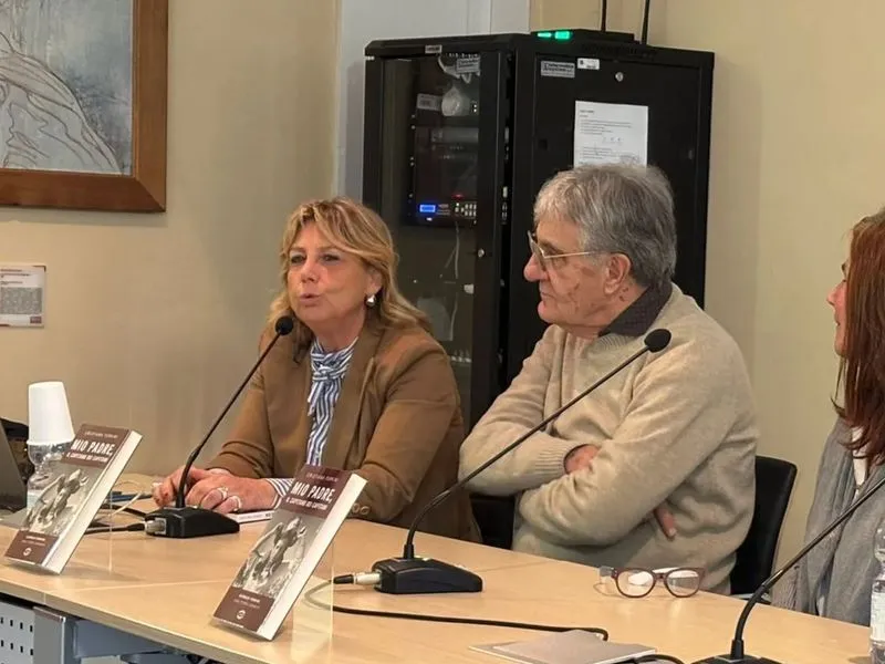 MONCALIERI - Presentato in biblioteca il libro su Giorgio Ferrini, storico capitano del Torino calcio - FOTO