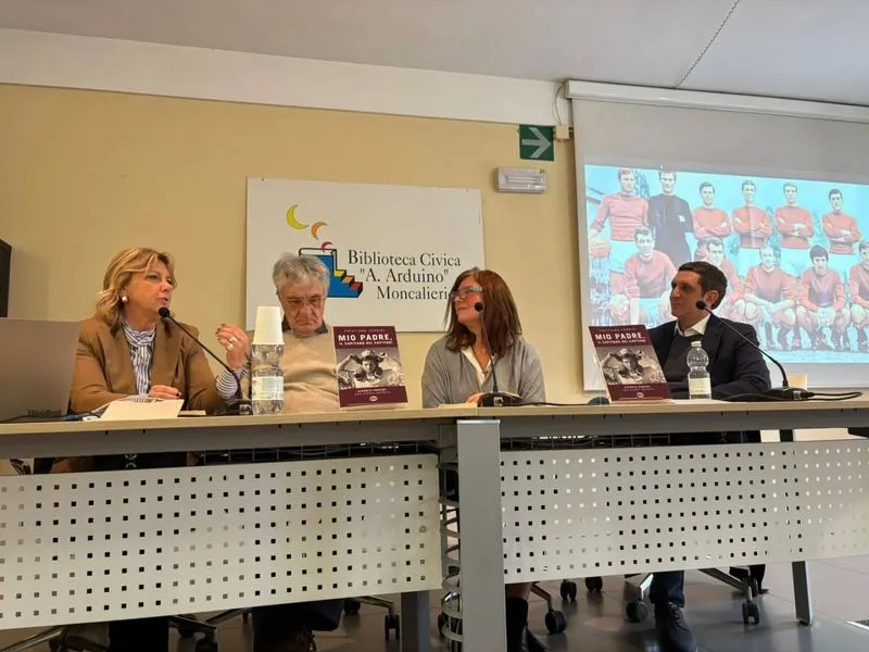 MONCALIERI - Presentato in biblioteca il libro su Giorgio Ferrini, storico capitano del Torino calcio - FOTO