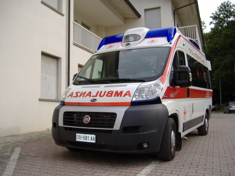 MONCALIERI - Donna investita sulle strisce, conducente dell'auto si allontana: si cercano testimoni