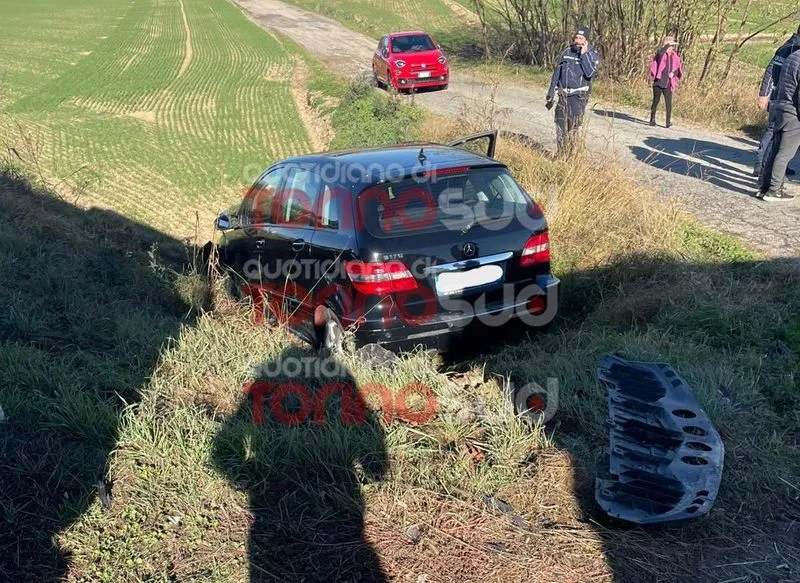 MONCALIERI - Scontro in strada Bauducchi, quattro feriti: anche un bimbo di 5 anni in ospedale - FOTO