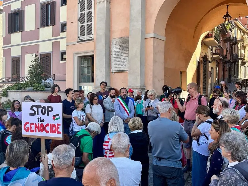 MONCALIERI - In tanti alla «Local march for Gaza» per chiedere lo stop a tutte le guerre - FOTO