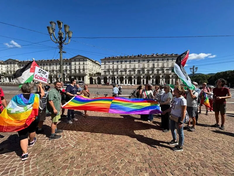 MONCALIERI - In tanti alla «Local march for Gaza» per chiedere lo stop a tutte le guerre - FOTO