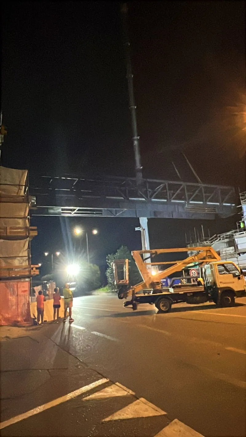 MONCALIERI - Posata la nuova passerella di corso Trieste: inaugurazione a ottobre