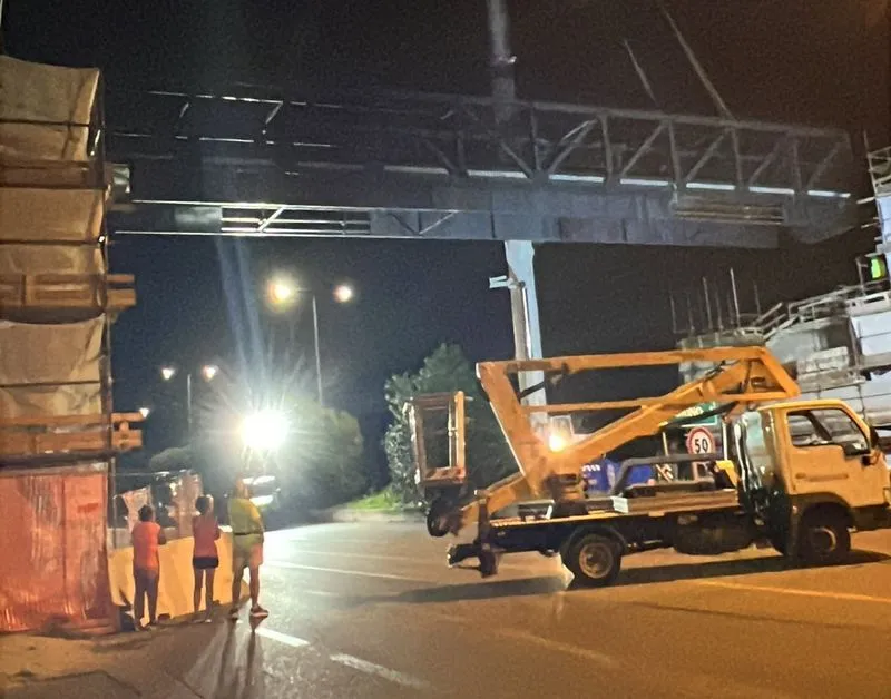 MONCALIERI - Posata la nuova passerella di corso Trieste: inaugurazione a ottobre