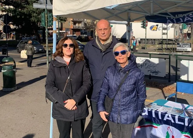 TORINO SUD-MONCALIERI - Piazza Bengasi, Poggio Sartori: «Serve un presidio permanente delle forze dell'ordine»