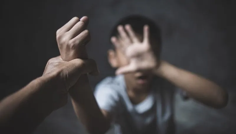 MONCALIERI - Seviziano un 15enne ad Halloween, due adolescenti arrestati: «Anche per preservarli da ritorsioni»