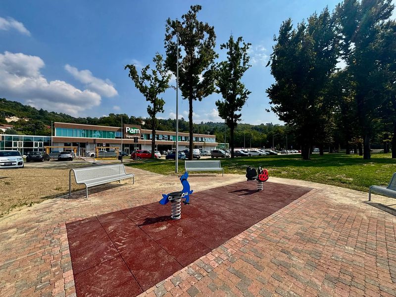 MONCALIERI - Un nuovo supermercato ha aperto nell'area ex Dea: 100 posti di lavoro