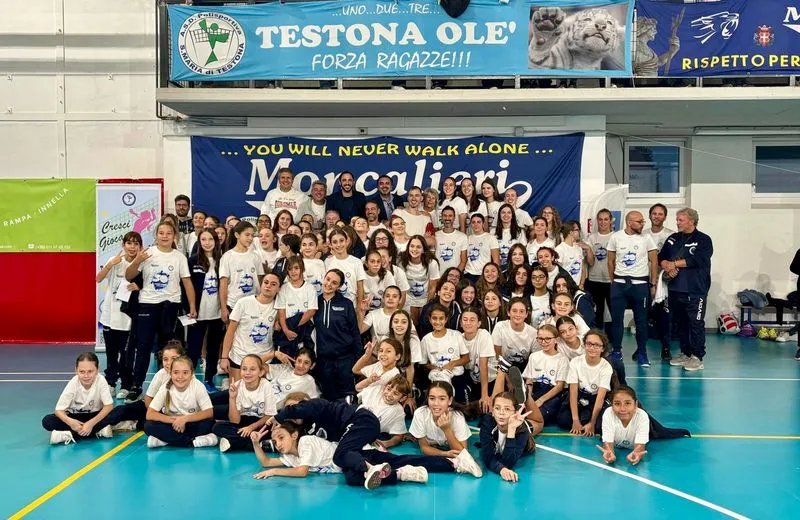 MONCALIERI - Una grande festa con il campione Matteo Piano per i 30 anni di Testona Volley - FOTO