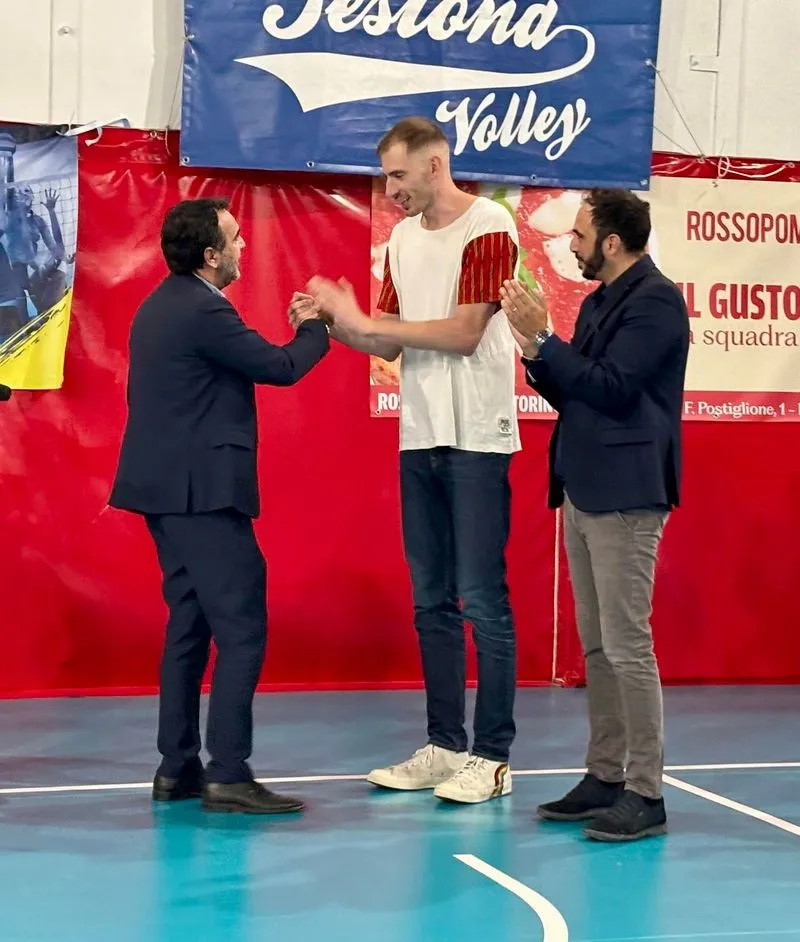MONCALIERI - Una grande festa con il campione Matteo Piano per i 30 anni di Testona Volley - FOTO