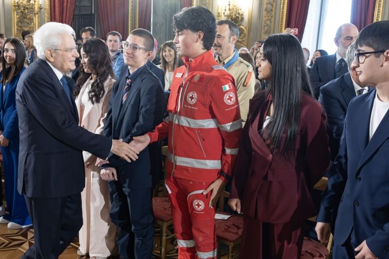 NICHELINO - Il presidente Mattarella ha conferito l'attestato di «Alfiere della Repubblica» a Mariasole Di Biase - FOTO e VIDEO