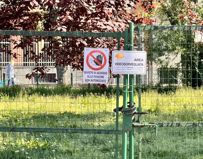 NICHELINO - Area cani di via Primo Maggio: consegnate al Comune 311 firme della petizione popolare