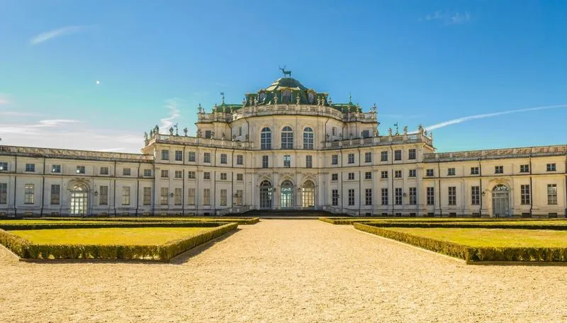 NICHELINO - Al lavoro per una navetta tra il capolinea del 4, la palazzina di caccia e il parco di Stupinigi