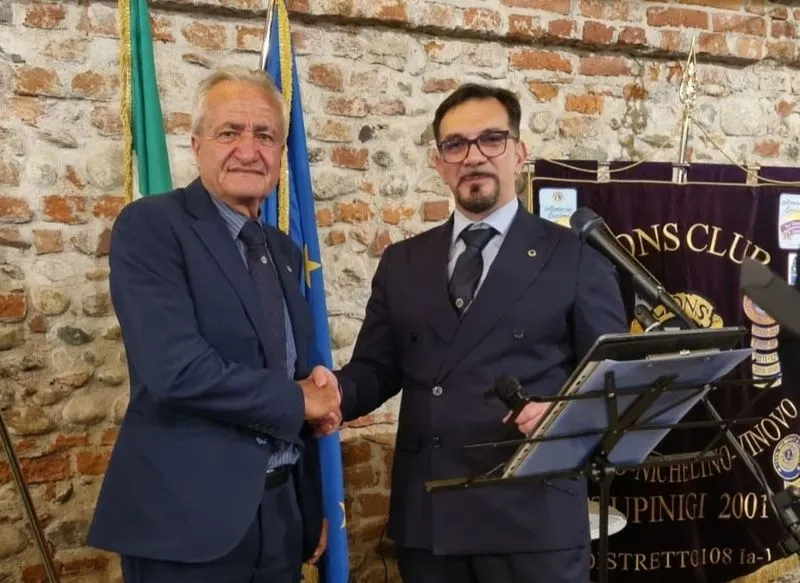 NICHELINO - Domenico Cuppari eletto presidente del Lions Club Stupinigi 2001