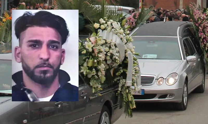 NICHELINO - In 1000 al funerale di Adamo Massa, ucciso durante una rapina in Lombardia