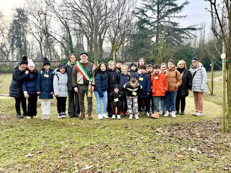 NICHELINO - Dieci nuovi alberi piantati al «Giardino dei Giusti» - FOTO