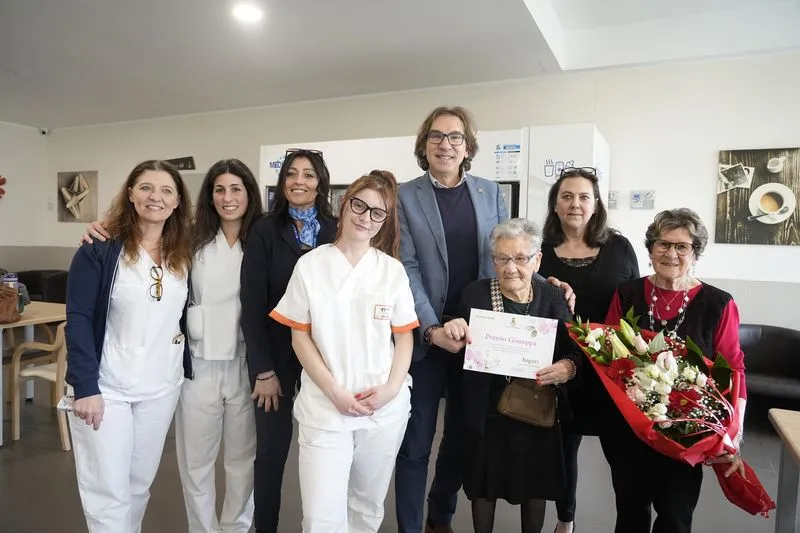 NICHELINO - In festa per i 105 anni di Giuseppa: l'omaggio del sindaco Tolardo e dell'assessora Ruggiero - FOTO