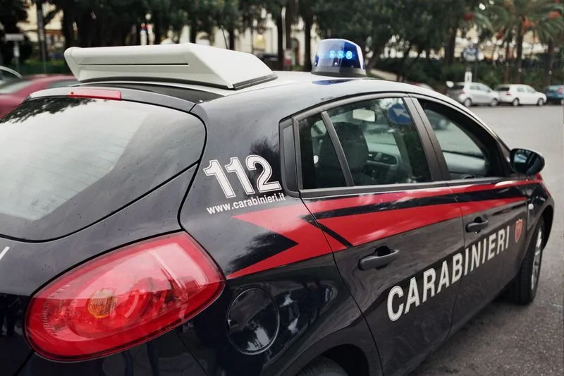 NICHELINO - Ruba cibo e prodotti per 300 euro in un supermercato: 36enne arrestato dai carabinieri