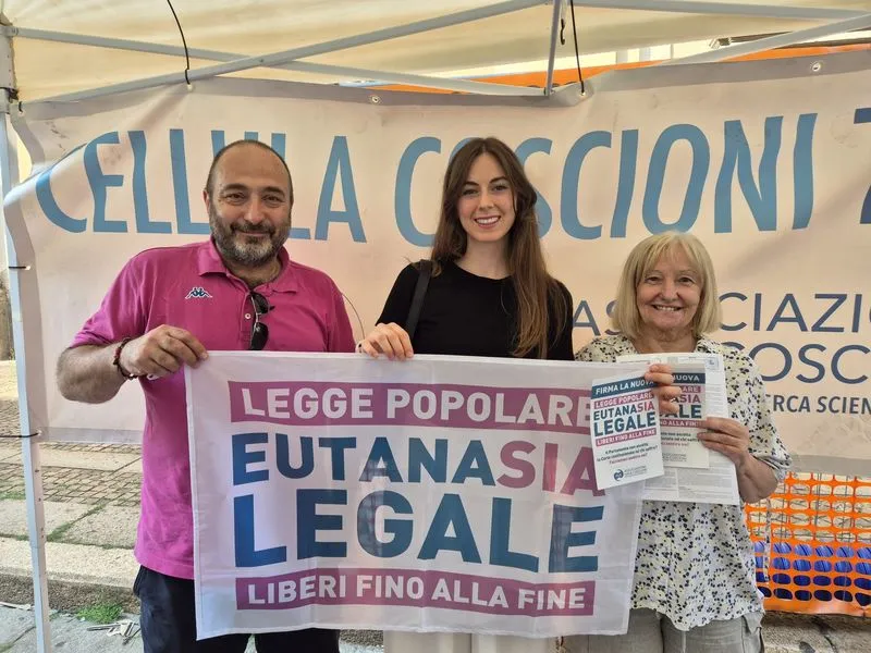 NICHELINO-MONCALIERI - Il sindaco Tolardo e l'assessora Borello firmano la proposta di legge per l'eutanasia legale - FOTO