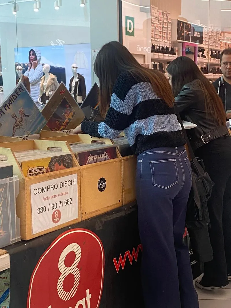 NICHELINO - Torna la mostra mercato del disco in vinile - FOTO