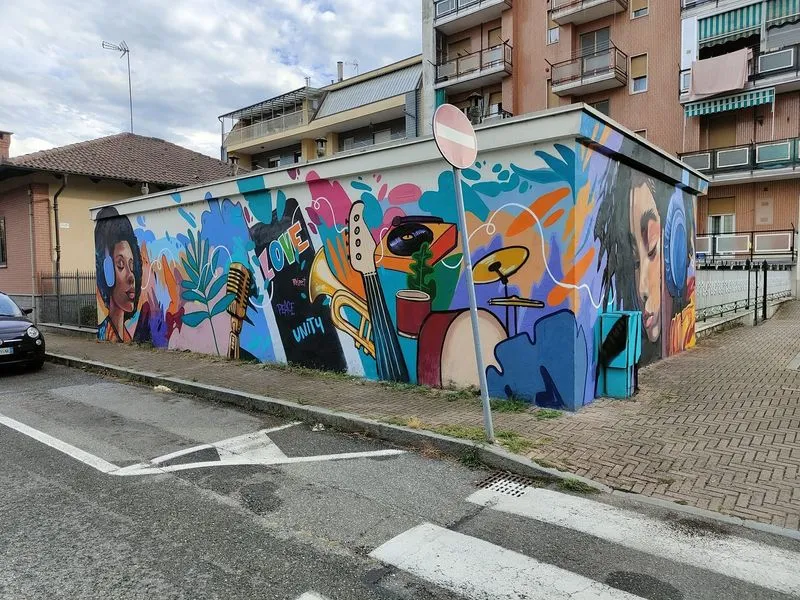 NICHELINO - Un nuovo murales abbellisce  via San Matteo - FOTO