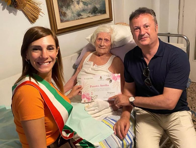 NICHELINO - Un super festa per i 101 anni di nonna Ausilia