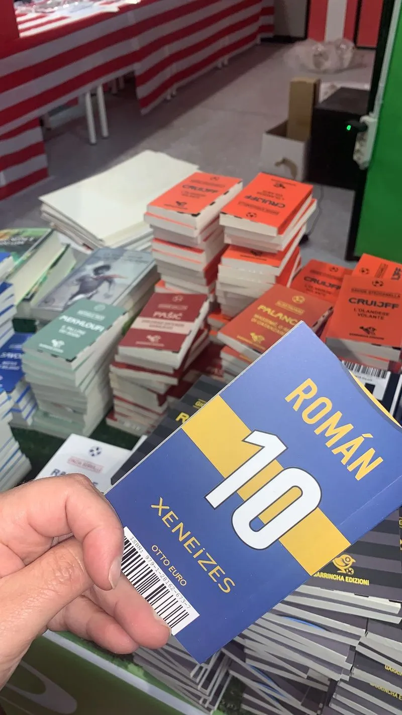 NICHELINO - Il giornalista Roberto Colombo racconta il calciatore Riquelme all'Informagiovani